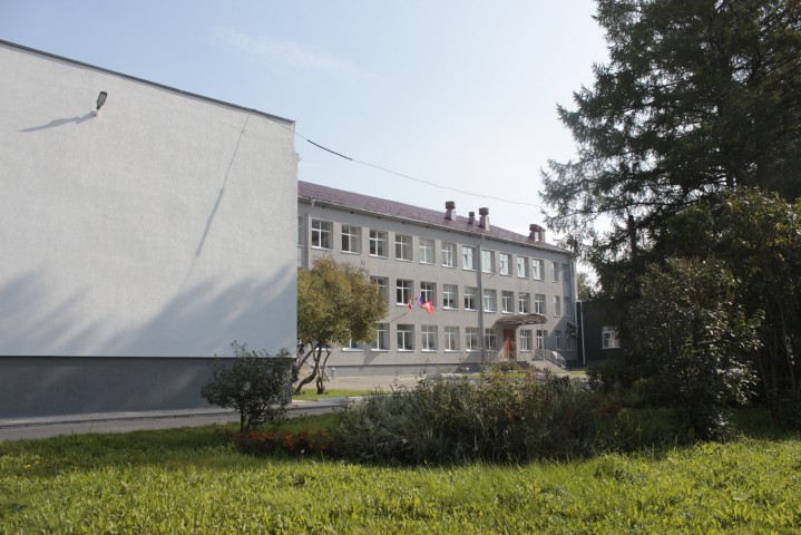 В «Точке» завершена реконструкция фасада школы